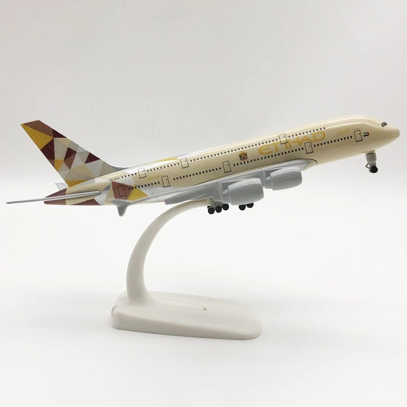 Modelo de avión de aleación de varios tamaños a380 Modelo de avión Airbus A380 Adornos de aviones de pasajeros Ventas de fábrica Productos calientes nacionales y extranjeros