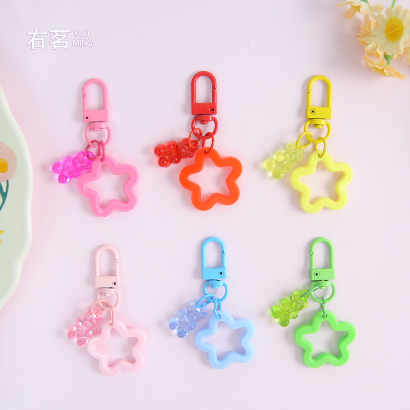 New Creative Cut Out Five-Pointed Star Bear Keychain DIY Jewelry Accessories Cute Bag Pendant Material Wholesale
