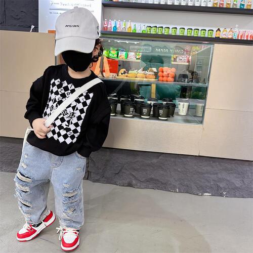 Children's 2024 Spring New Style Straight Leg Jeans for Small Children and Babies, Distressed Style Cool Streetwear Hipster Pants 031