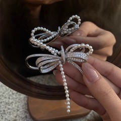 超重工！法式复古优雅珍珠水钻蝴蝶结胸针高端大气个性衣服配饰女