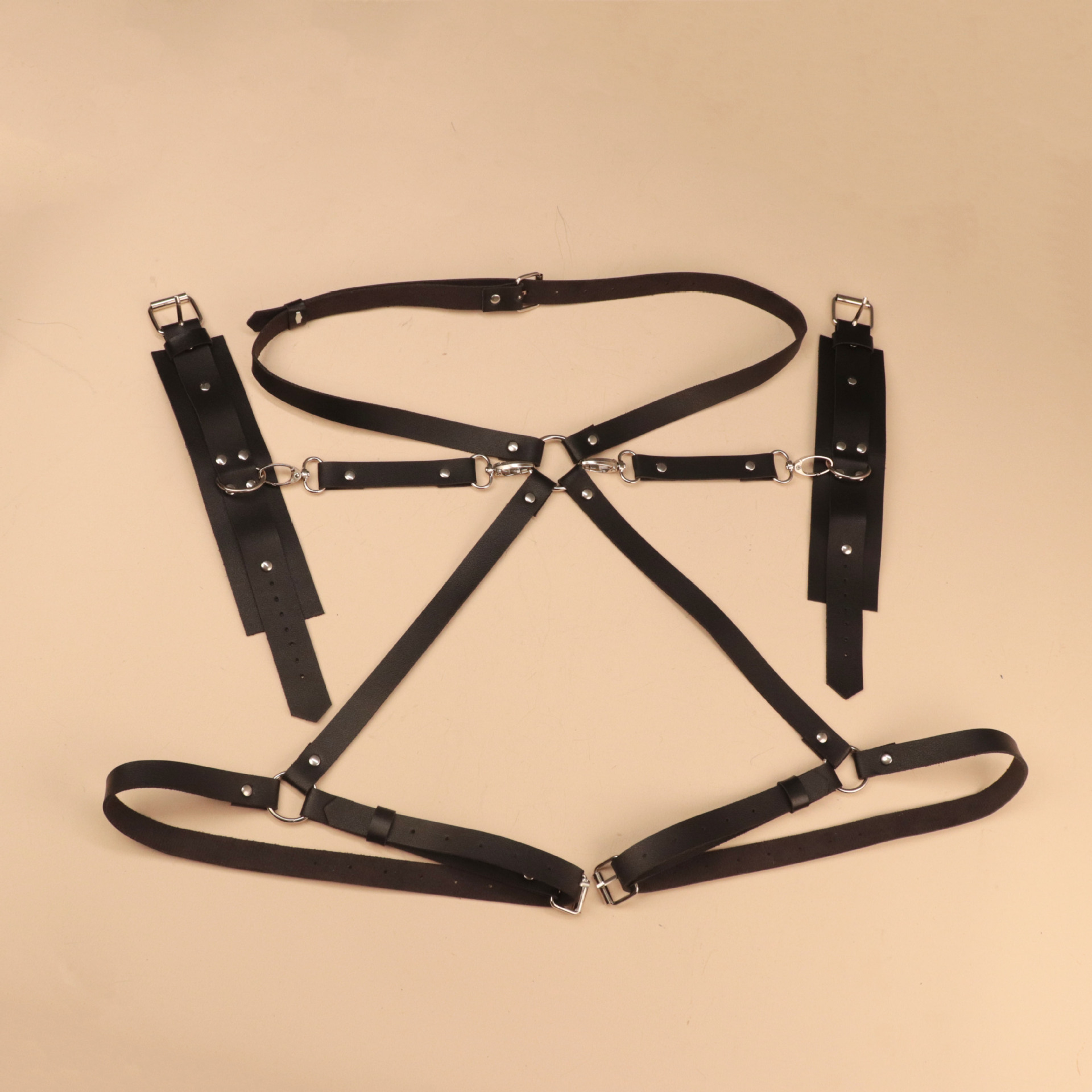 L08+B04 (수갑 포함)