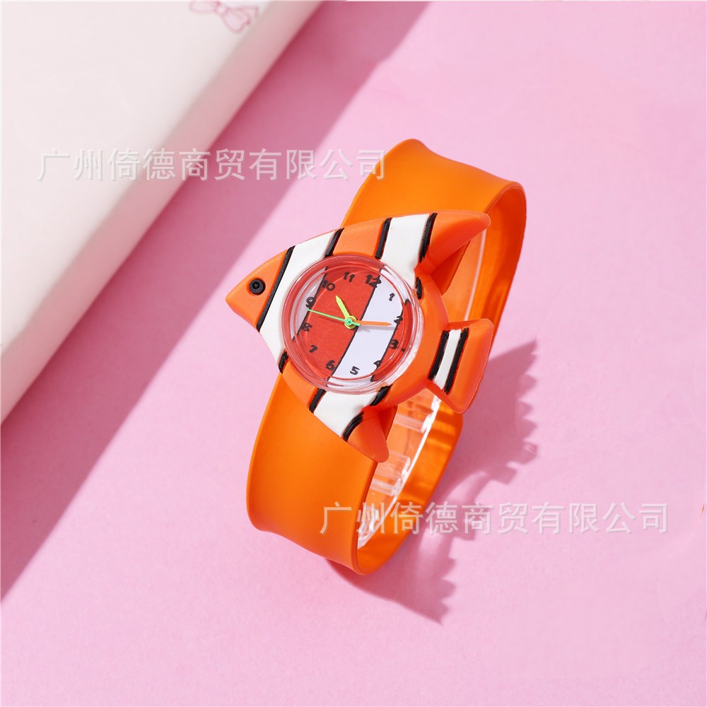 2024 suministro de niños reloj de dibujos animados animal snap ring estudiante kindergarten Panda electrónico en stock Comercio exterior Venta caliente