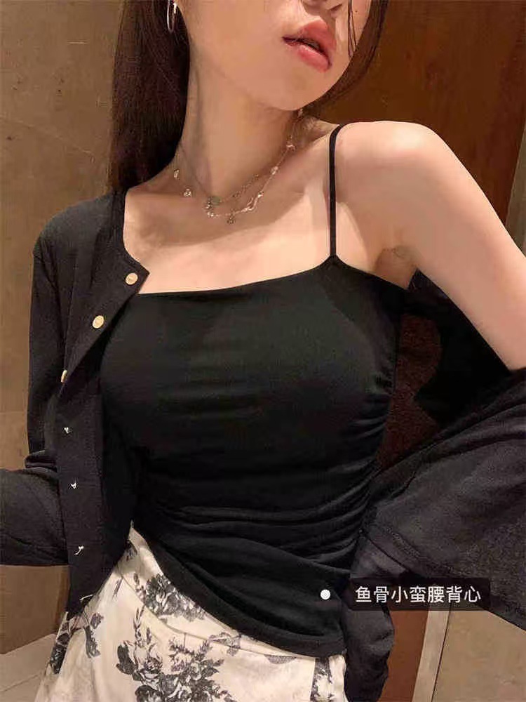 검은색