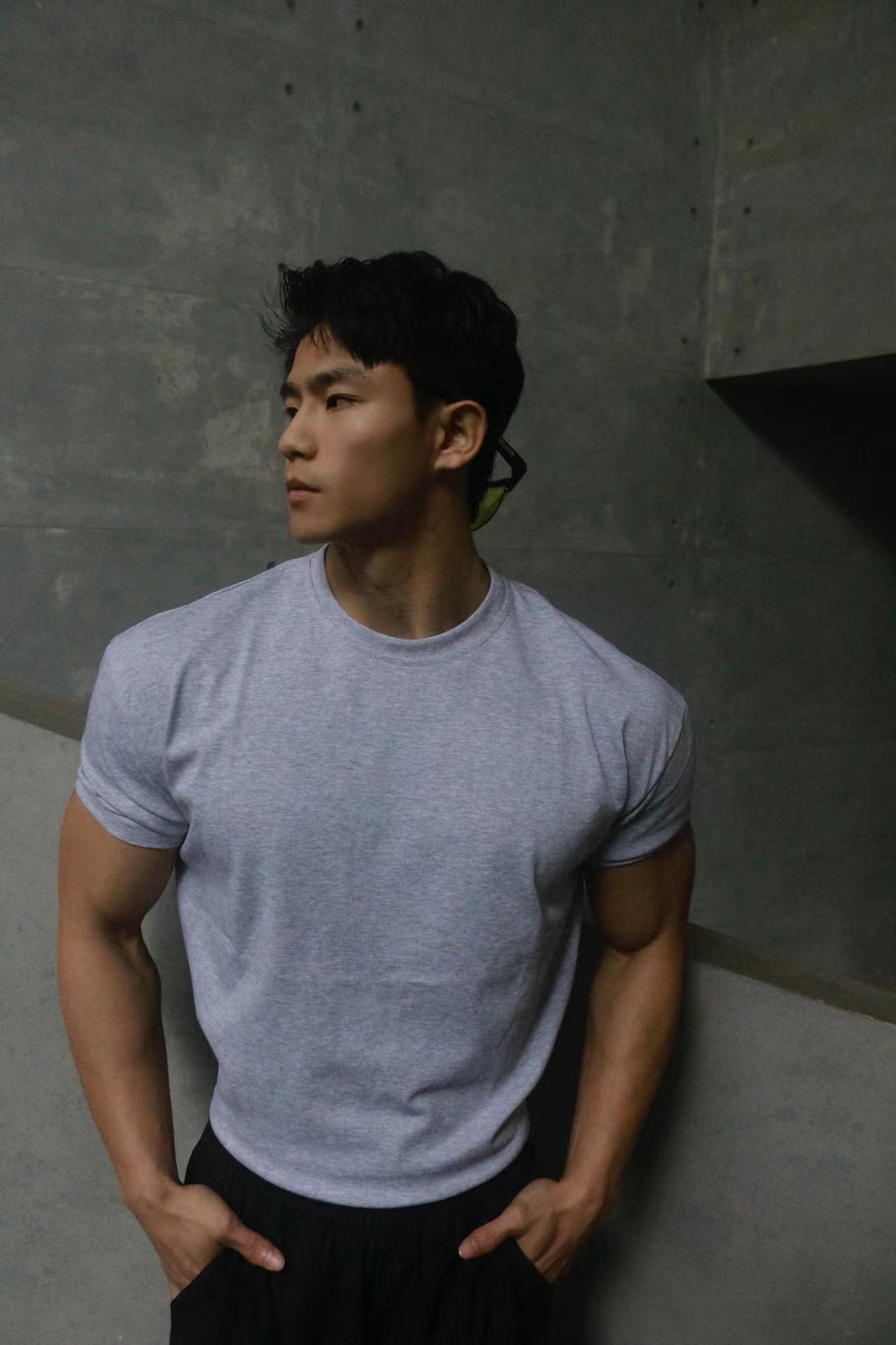 светло-серый