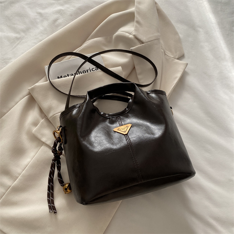 Otoño y invierno coreanos de alta calidad retro aceite de cera de cuero de moda bolso de mano nuevo estilo simple viaje mochila bolso de hombro