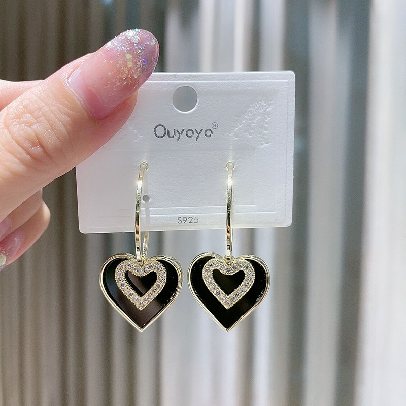 Fashion Simple Heart Diamond Earrings display picture 4