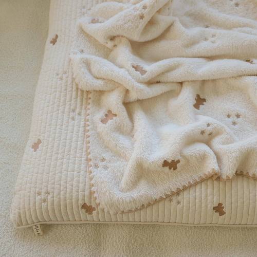 ins Korean baby blanket spring autumn winter kindergarten small quilt newborn baby blanket nap embroidered velvet blanket