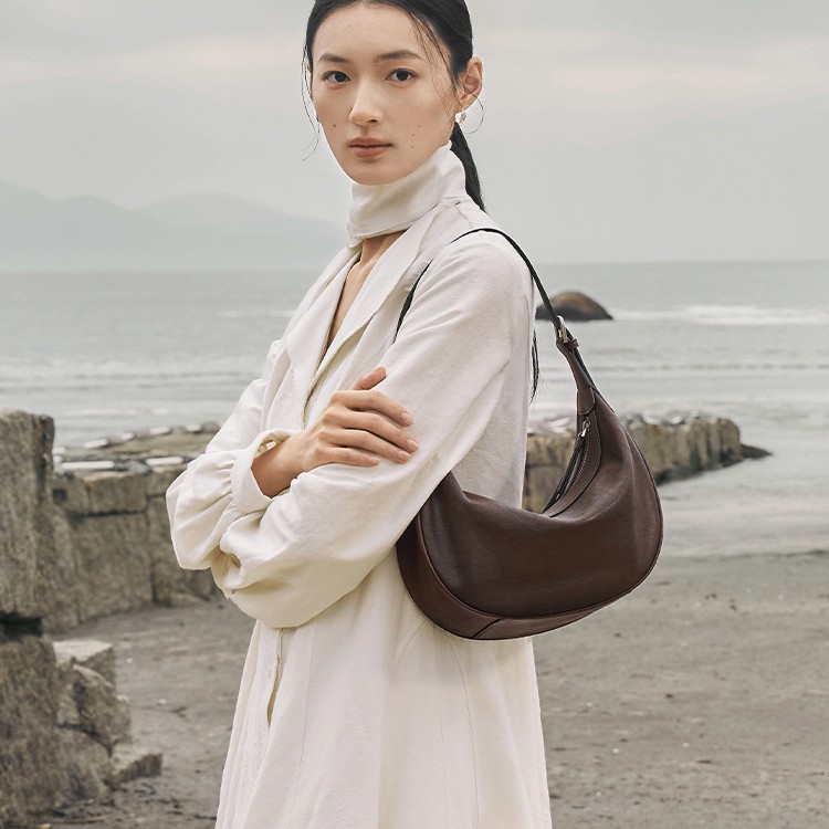 New Hot-Selling Cross-Border Vegetable Tanned Leather Crescent Hobo Bag Retro Genuine Leather Shoulder Underarm Bag Women's Versatile Crossbody Bag - Thumbnail 2