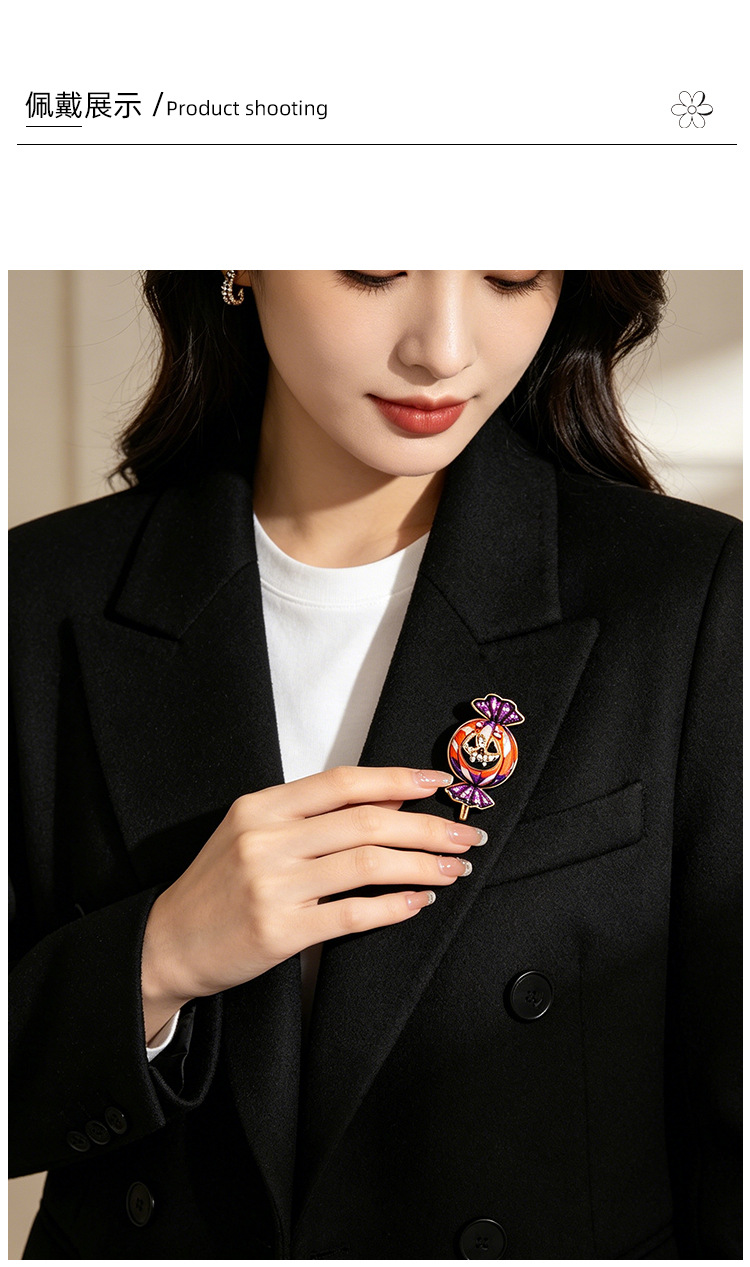 Halloween pumpkin candy brooch, striped candy-shaped, diamond-embellished enamel, eco-friendly alloy, women's suit decoration pin
