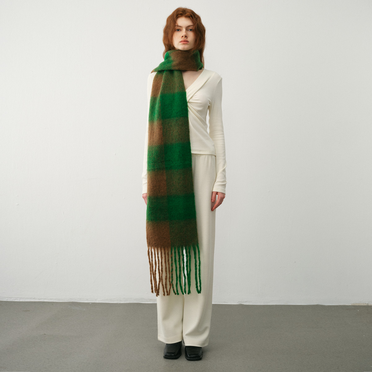 Designer's niche extended fringe scarf checkerboard checkerboard cashmere scarf women's winter ambience scarf_voghion.com