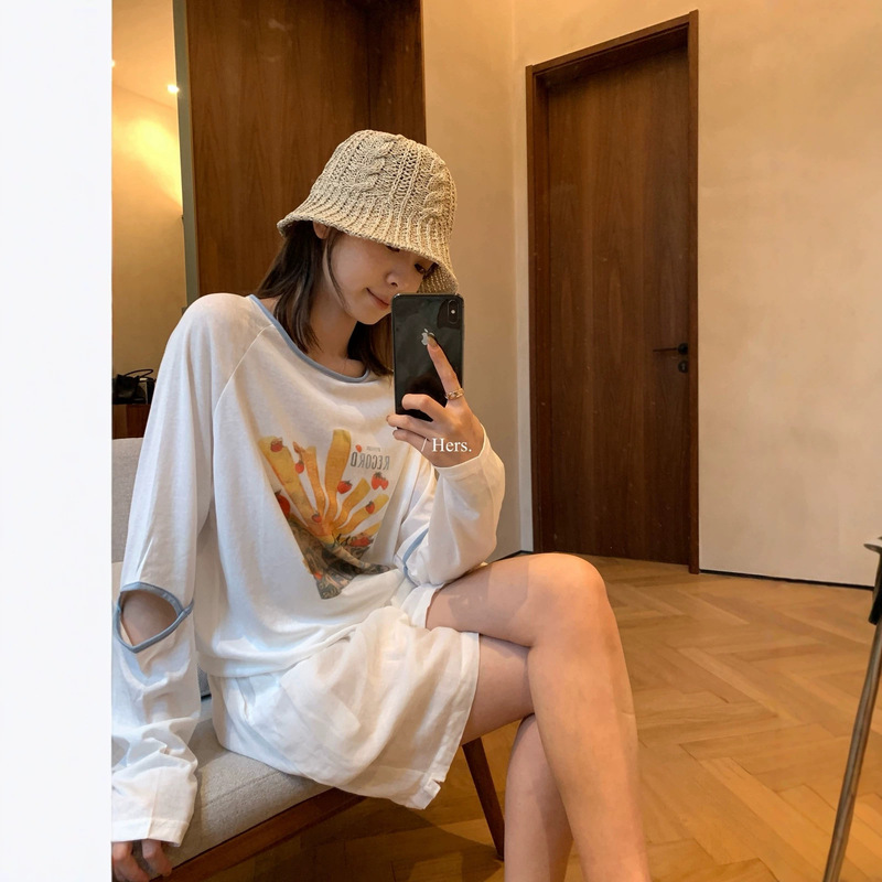 Hers Sweet Summer Korean Style Color-Block Letter Print Loose Slimming Sunscreen Cover-Up Long Sleeve T-Shirt for Women 08211 Hers Sweet Summer Korean Style Color-Block Letter Print Loose Slimming Sunscreen Cover-Up Long Sleeve T-Shirt for Women 08211