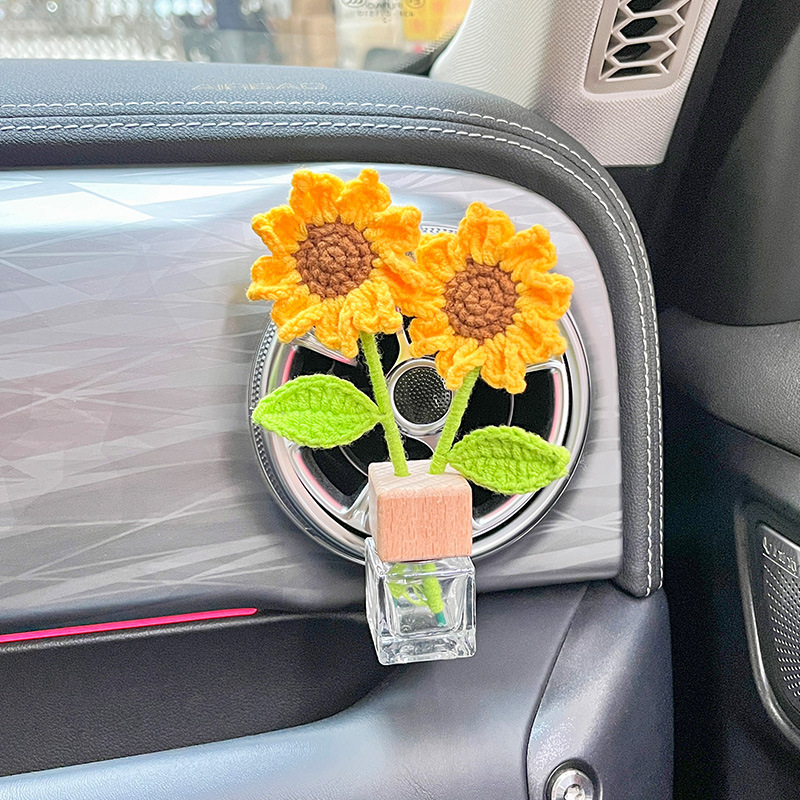 Color Block, Flower Pattern Simple Style, Classic Style Style Handmade Creative Woven Sunflower Tulip Aromatherapy Pendant