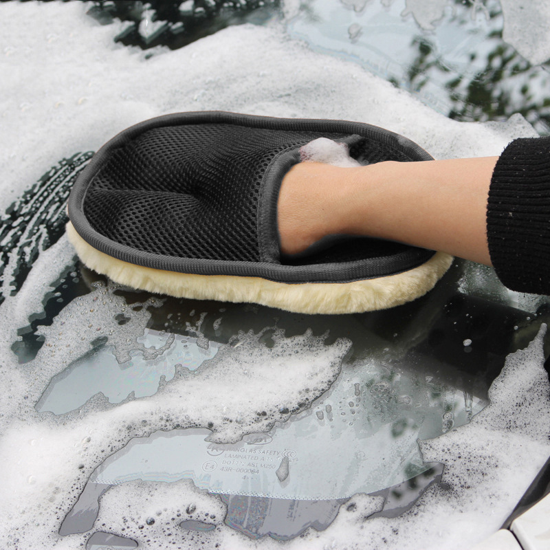 車の洗車の手袋のぬいぐるみのウールの厚い雑巾の熊の掌は車の漆の面を傷つけません。車のワックスを拭く専用のスポンジは拭きます。|undefined