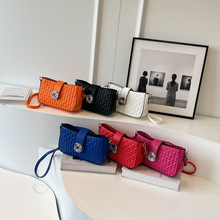 �͹Ÿ���С����2023�¿�r���|��Ů�����e�μ������ǹ�ɫб���