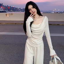 2025年秋季新款温柔假两件荡领针织长袖打底衫纯欲风修身毛衣上衣