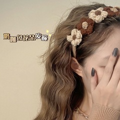 Autumn/Winter New Cute Flower Yarn Knitted Headband Handmade Korean Style Anti-Slip Hair Compression Headband Yarn Knitted Headband Wholesale