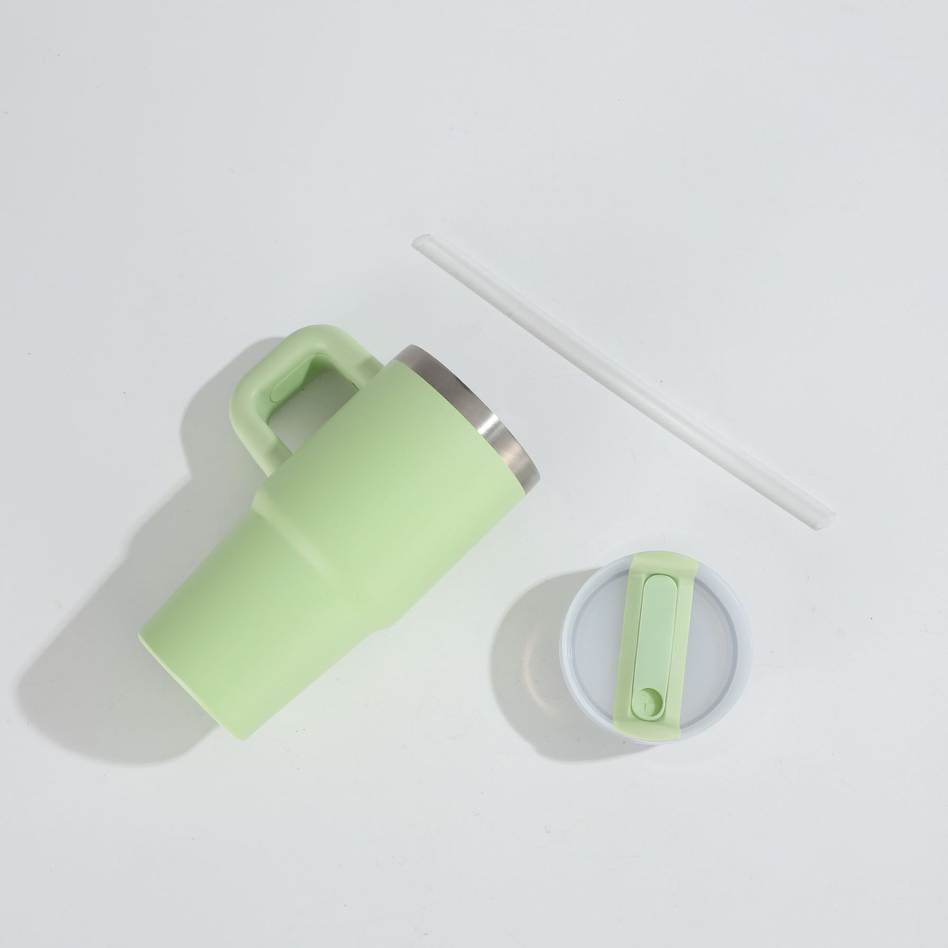 Isolierter Edelstahl Becher Fürs Auto Mit Henkel Und Strohhalm_voghion.com