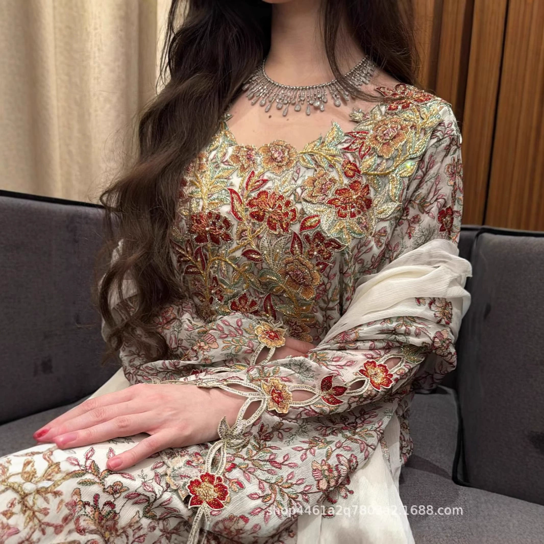 Оптовая продажа 2025 арабских кувейтских дубайских мусульманских платьев Рамадан Джелабия с вышивкой