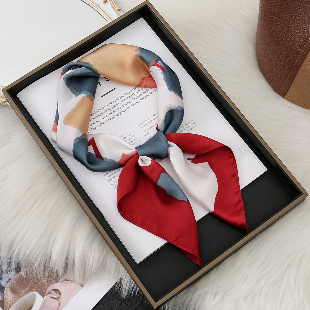 Transfronterizo nueva seda cuadrada impresión de moda 70 bufandas de seda decoración profesional floral bufandas damas al por mayor