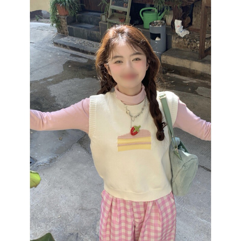 羊村草莓蛋糕针织马甲女秋冬2025新款设计感甜美无袖背心减龄坎肩|undefined