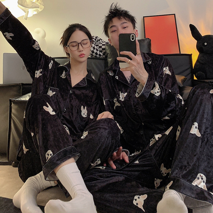 Pajamas de pareja primavera y otoño de terciopelo dorado de mangas largas de alta calidad para mujeres 2024 nuevo lindo hombre ropa de invierno para el hogar