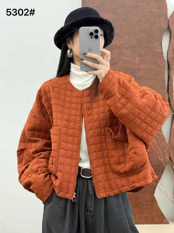 2025冬季新款 简约纯色拼接贴布口袋棉衣 宽松圆领开衫外搭棉衣女|undefined