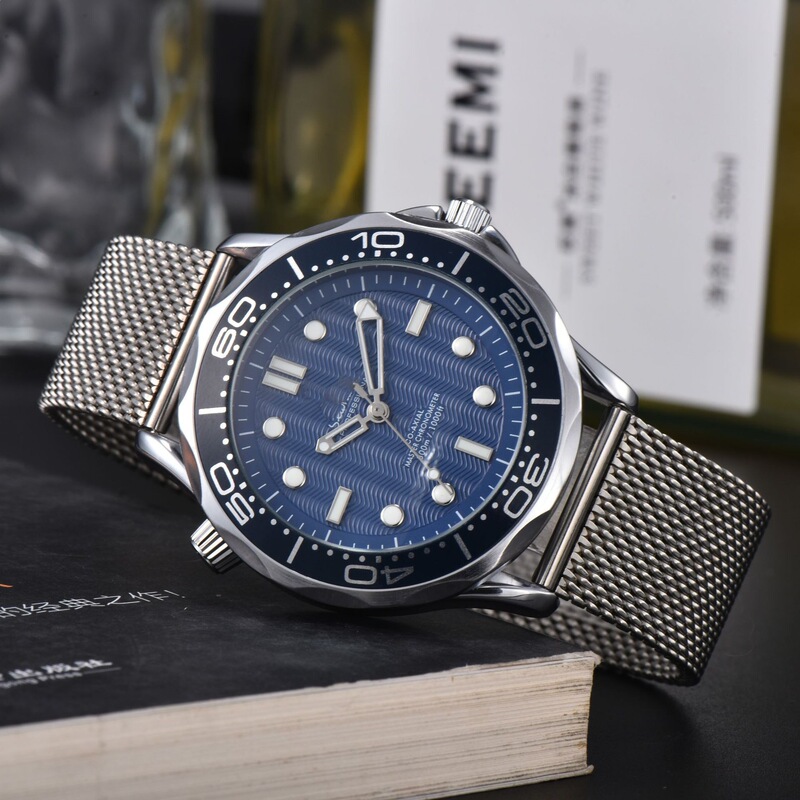 2026 Foreign Trade Men's Quartz Watch with Leather Strap, Casual High-Quality Hot-Selling Watch, Factory Wholesale, Dropshipping