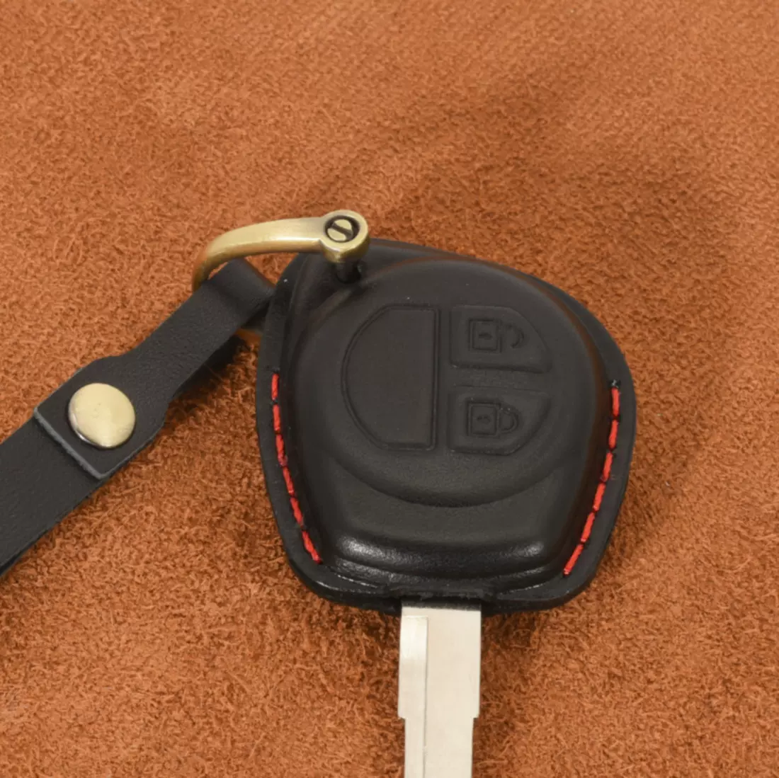 适用铃木雨燕奥拓启悦钥匙套吉姆尼JIMNY/JB64/JB74扣天语SX4包壳