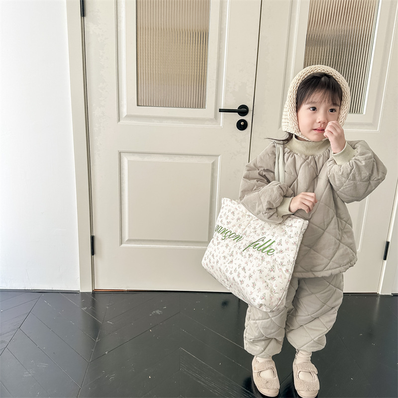 Demi-season children's quilted sports suit for boys