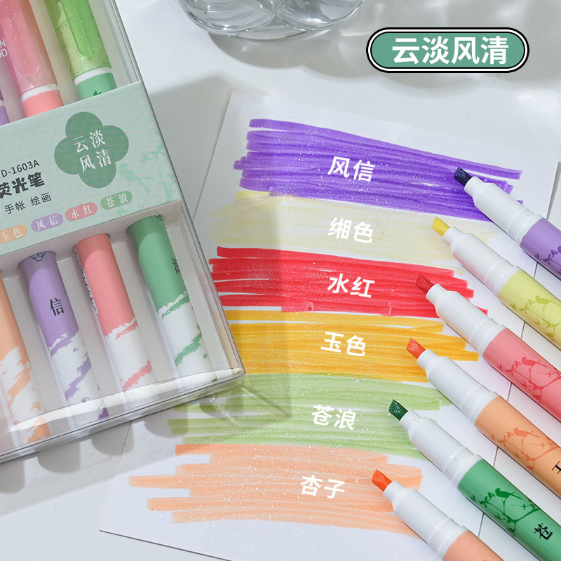 El conjunto de resaltadores de flash en un alto valor de color de puntuación