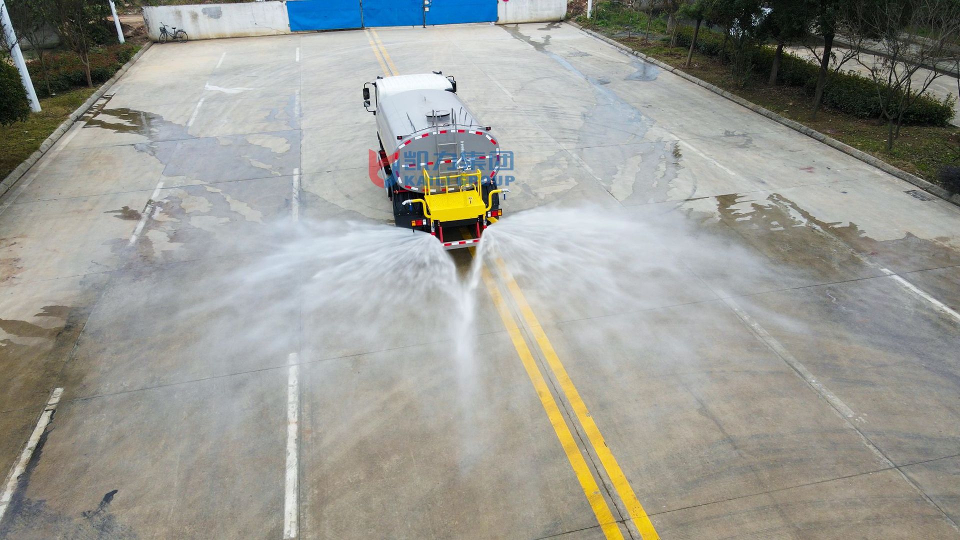 Dongfeng Foton 12-Square Engineering Sprinkler Truck 15-Ton Water Tank Truck Water Truck Multi-Functional Greening Spray Truck Fog Cannon Truck