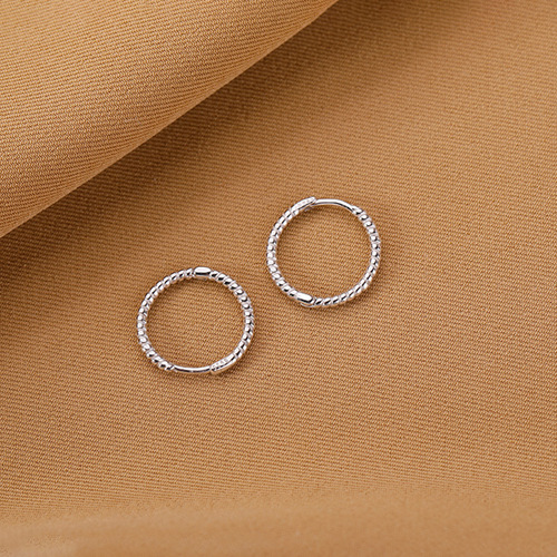 925 Pure Silver Ear Hook for Women, Korean Style, Fresh and Minimalist Round Ring, Macrame Design, Sense of Youth, Unique and Refined Ear Accessory