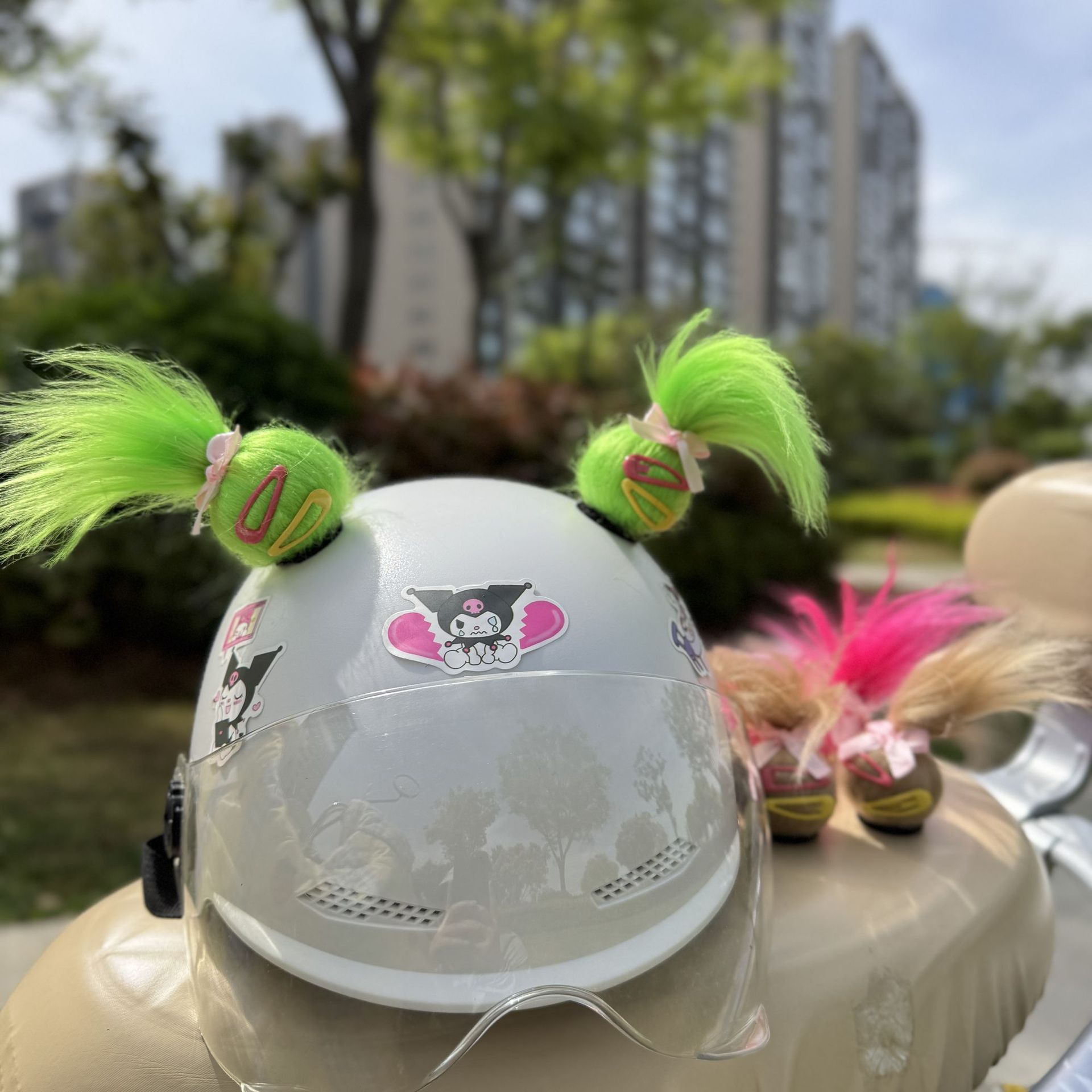 Diàndòngchē – Creative Funny Helmet Auto Parts and Accessories - green-pair-helmet-not-included