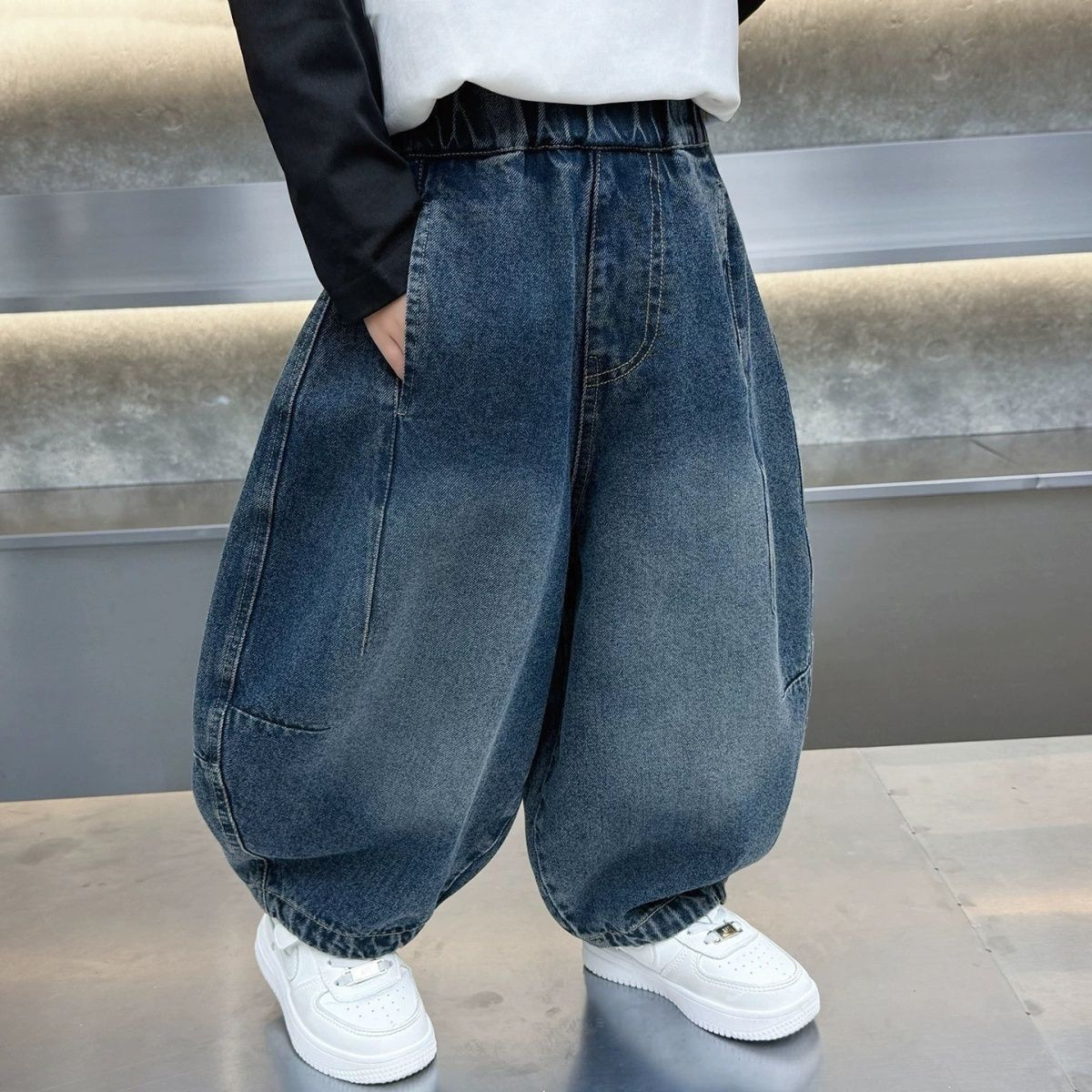Primavera y otoño coreanos para niños y niñas, jeans, pantalones delgados, pantalones largos, pantalones de lámpara para niños, pantalones casuales para bebés sueltos