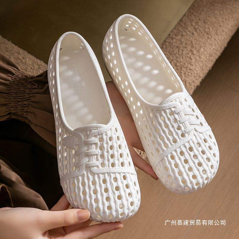 Croc Shoes Women's Outer Wear Non-Slip Anti-Odor Summer Cut Out Breathable Soft Sole One-Leg Nurse Shoes Toe-Cap Sandals for Women