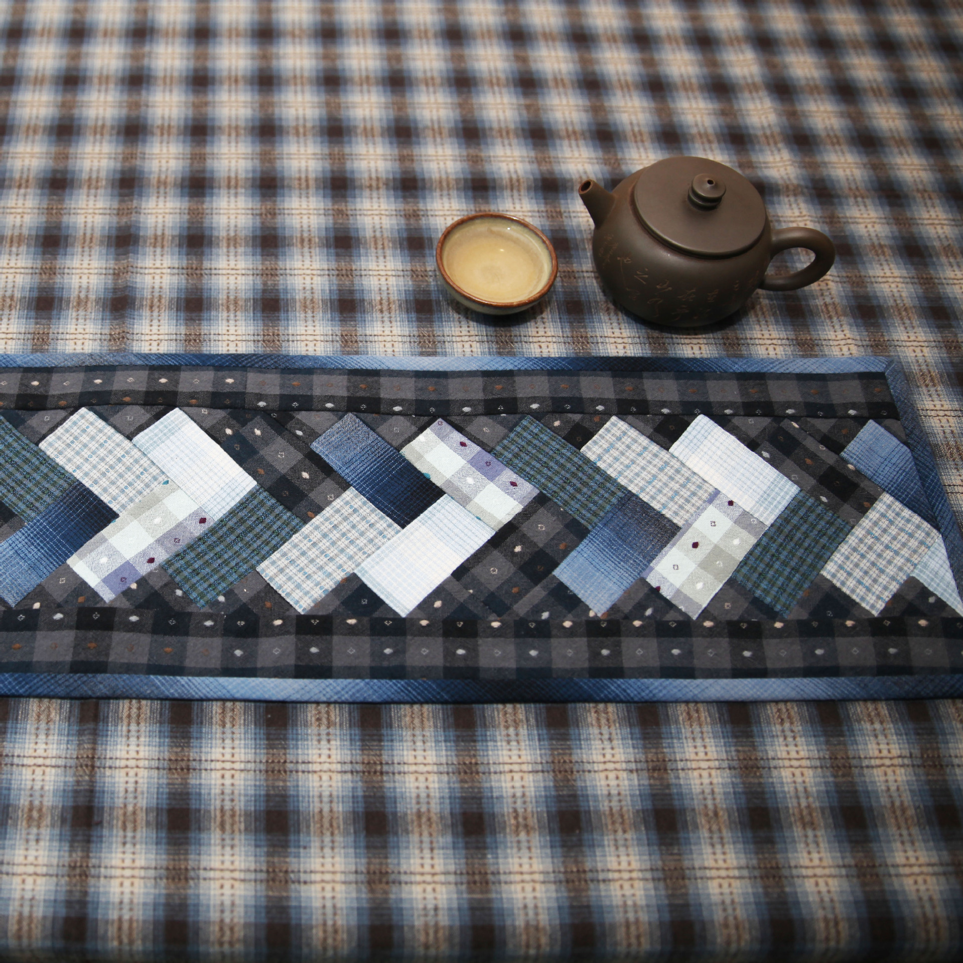 Primer paño teñido estera de té hecho a mano DIY patchwork corredor de mesa bordado Lu bordado estera de la placa de té Zen camino de mesa té arte de la vendimia toalla de té