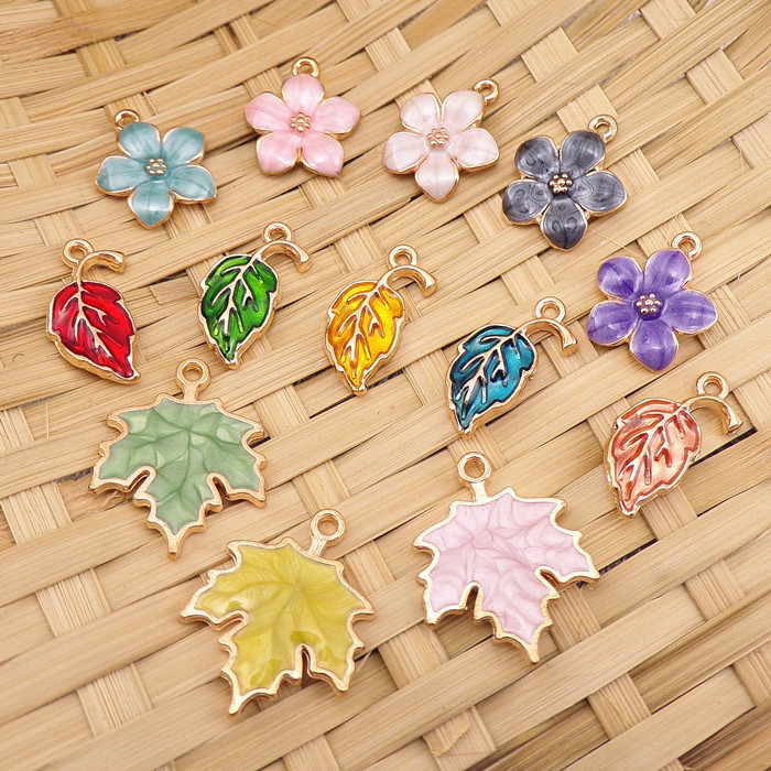 All Seasons Season 20 PCS/Package 15*17mm Alloy Leaves Flower Pendant