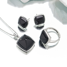 s925�y�����ڬ�觎׺ν�ָ���s�ٴ��ɫ��ʯ�朕r�К��|������b