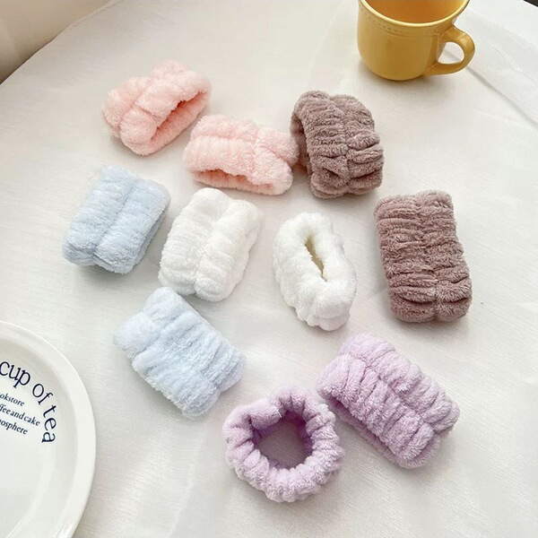 Creative yoga clothing for face washing