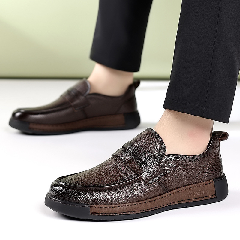 Zapatos de hombre 2025 primavera nuevo estilo casual de suela blanda para conducir zapatos Doudou zapatos de cuero casuales perezosos británicos de un pie para hombre