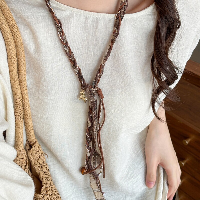 Ethnic Style Woven Pony Necklace for Women, Unique Design, Retro Fabric Sweater Chain, Bohemian Fashion Accessories