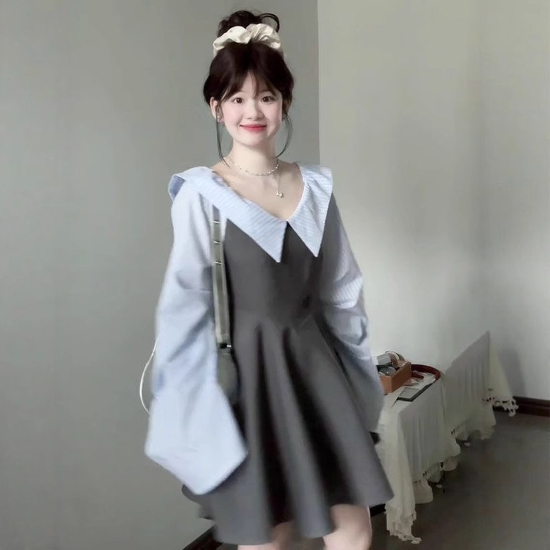 方领条纹拼接假两件长袖连衣裙女春秋季设计感收腰显瘦裙子韩系