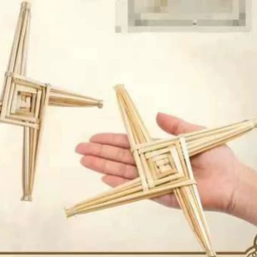 Декоративная фигурка-страшащийся крест для экспорта