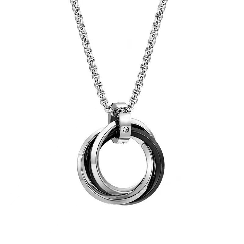 De gama alta de moda versátil suéter Cadena de nicho joyería colgante de los hombres de las mujeres collar de acero de titanio Yiwu Accesorios al por mayor