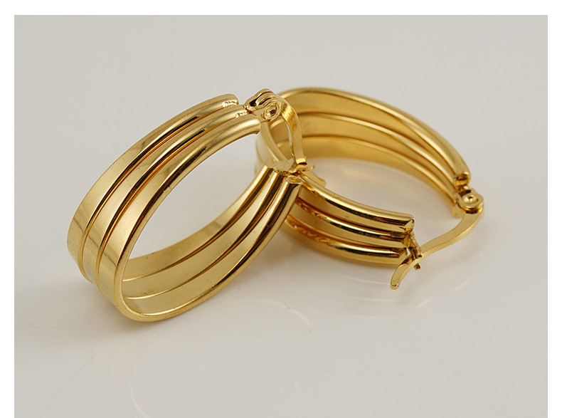 11g Weight PVD Coated Gold Plating Process 304 Stainless Steel Ear Needle Material 18K Gold Plated Plating Material Retro U Shape Stripe Hollow Out 304 Stainless Steel 18K Gold Plated Stainless Steel Earrings