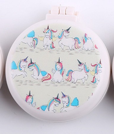 Pein de dibujos animados transfronterizos personalizados cuadrados portátiles impresión transparente arco iris masaje fluido bolsa de aire estudiante