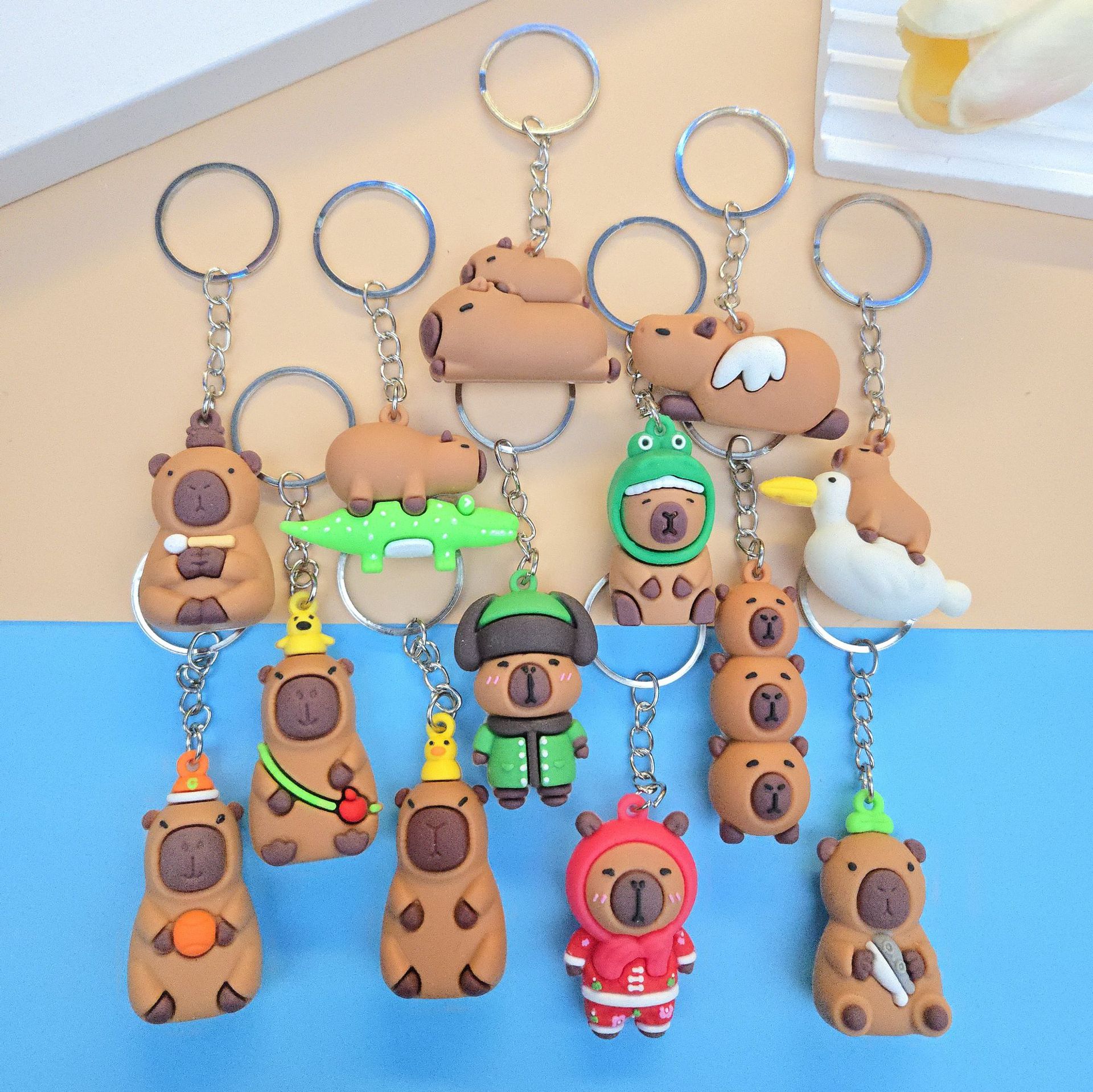 创意多造型卡皮巴拉盲盒钥匙扣 可爱立体小水豚公仔包包挂件礼品