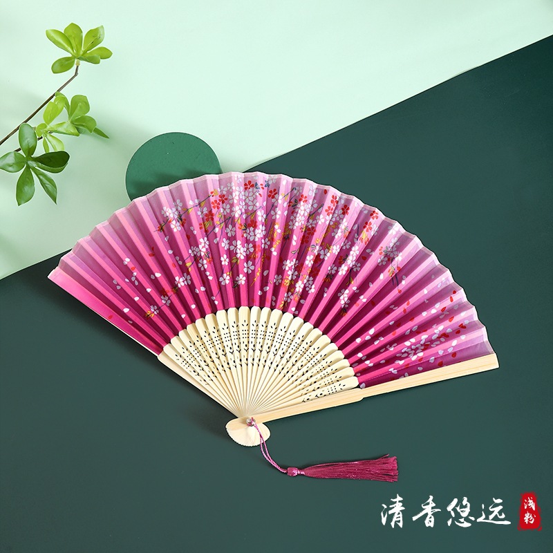 Ventilador plegable de estilo chino de verano estilo antiguo de alta gama Hanfu cheongsam abanico chino abanico de baile plegable para niños abanico de bambú