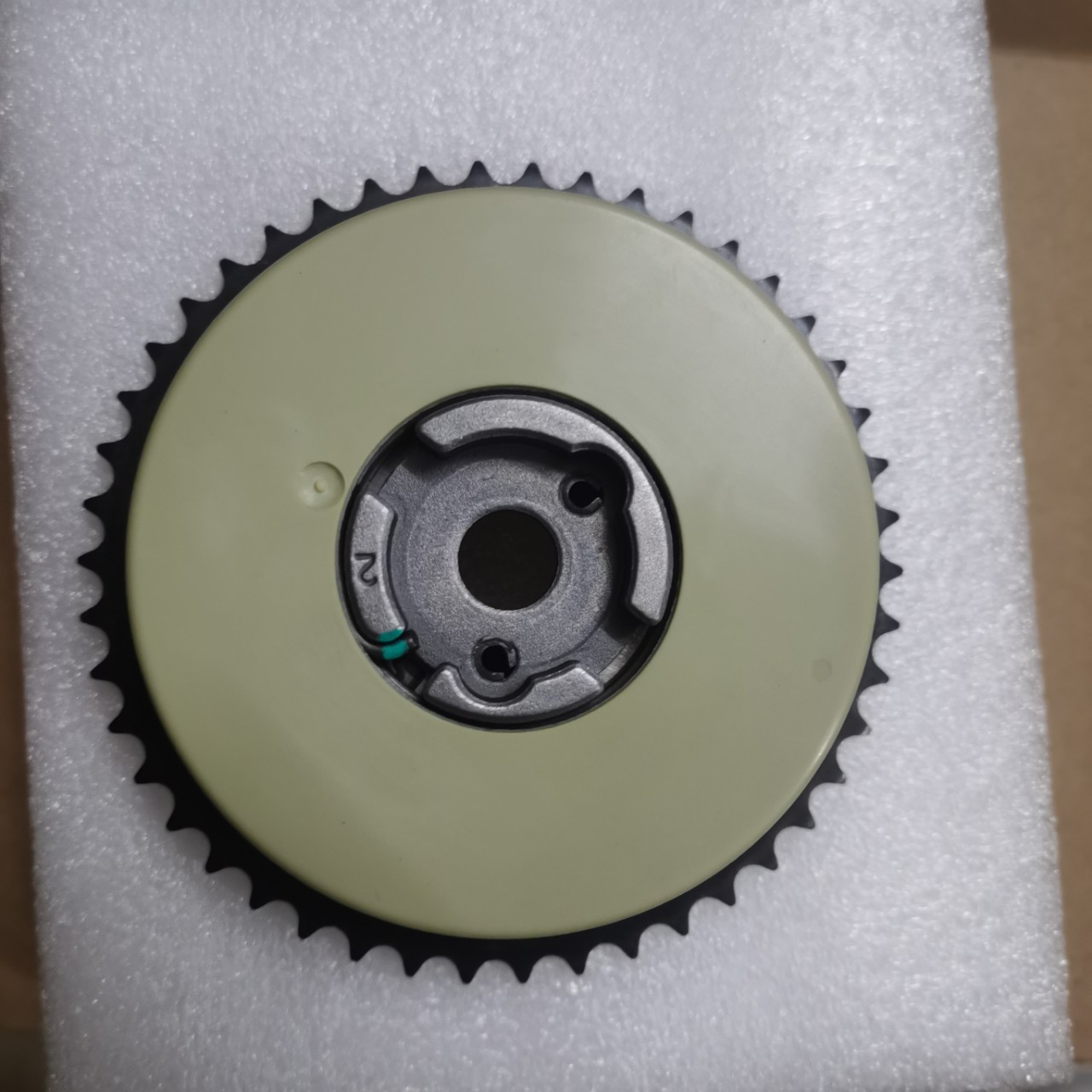 Car engine eccentric shaft gear inlet suitable for Buick Regal lacrosse Chevrolet pontik 12578515