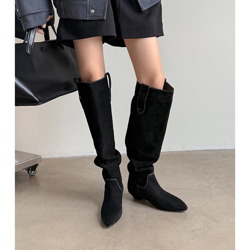 Boot nữ cổ thấp mũi nhọn gót thấp ống xếp ly chất da lộn — màu đen, màu xám, màu mơ